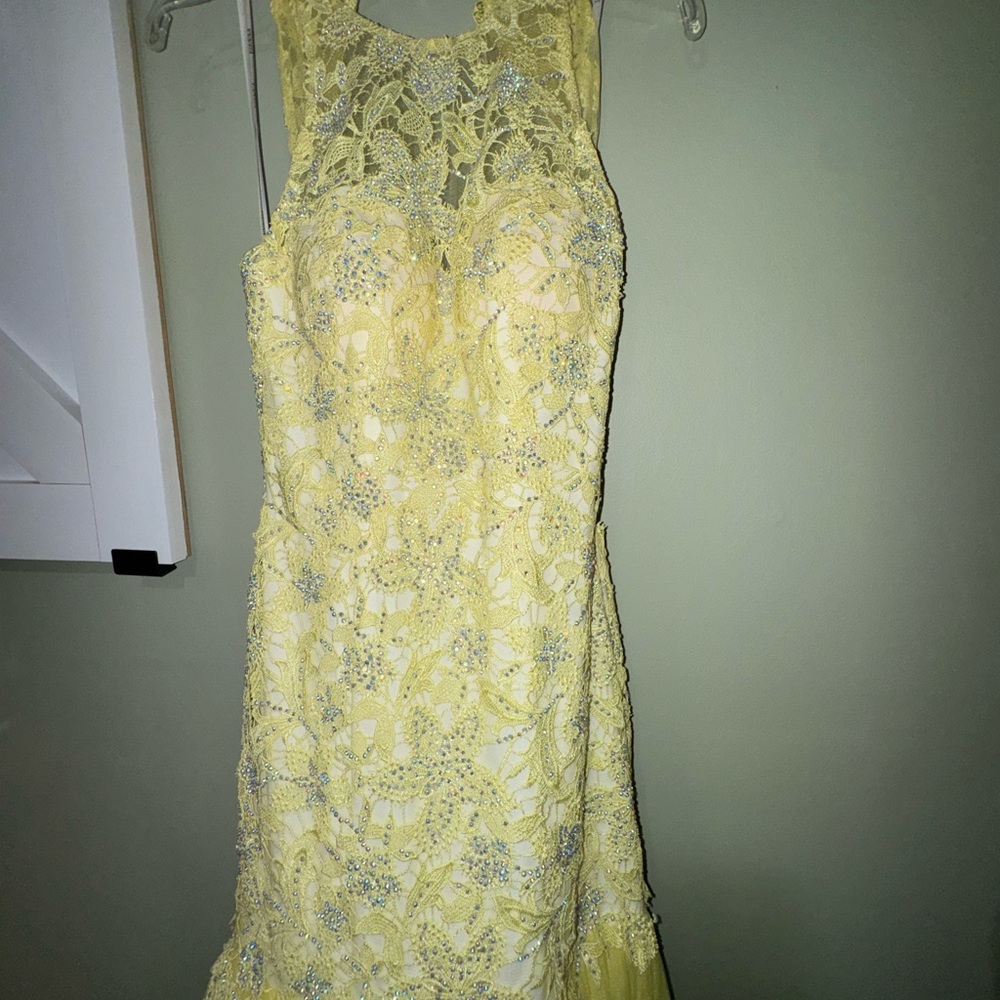 Vienna Prom/Pageant Yellow Lace Backless Dress Toole Mermaid Style Bottom